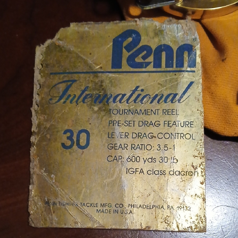 Gold Fishing Reel - Picture 2 of 5